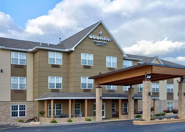 Country & By Radisson, Airport Moline