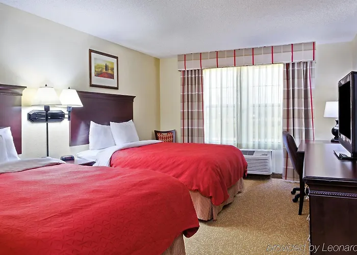 Hotel Country & By Radisson, Airport 3*