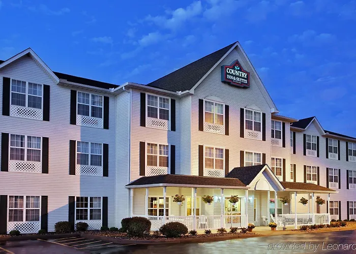 Country & By Radisson, Airport Hotel 3*