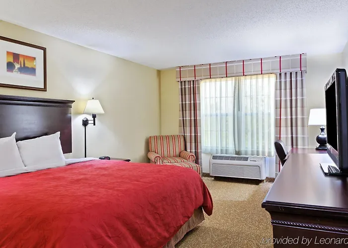 Country & By Radisson, Airport 3*