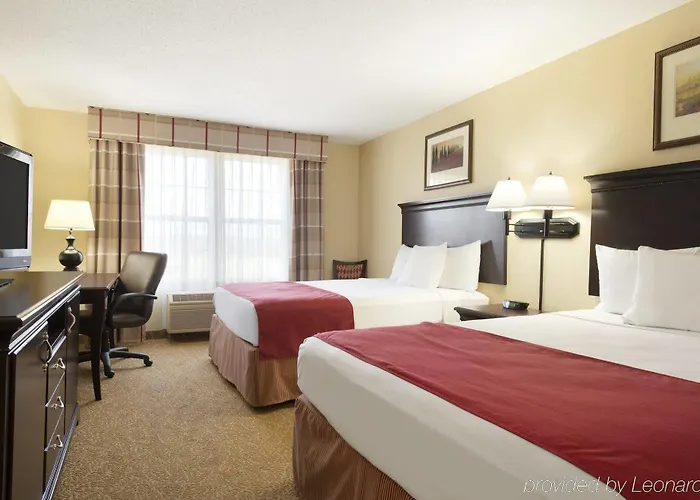Country & By Radisson, Airport Moline
