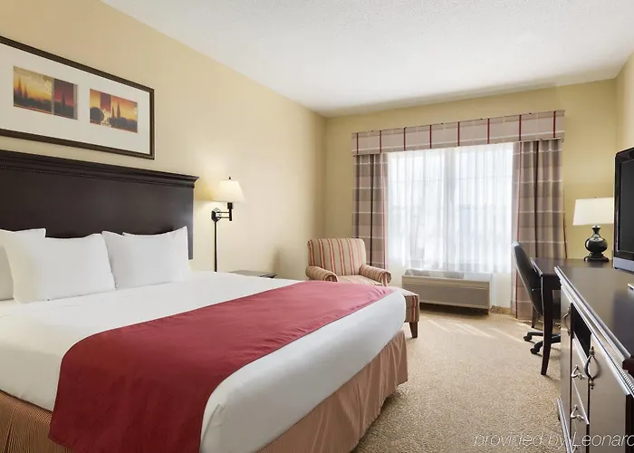 Hotel Country & By Radisson, Airport Moline